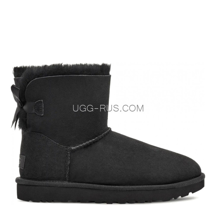 UGG Bailey Bow Mini Medallion Black